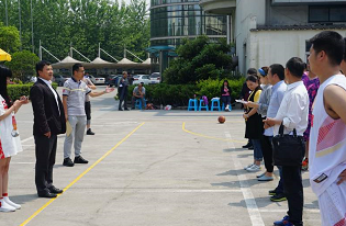 ��������ǰ��Ա